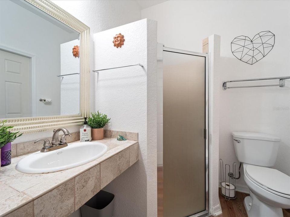 Под контрактом: $500,000 (4 спален, 4 ванн, 2432 Квадратных фут)