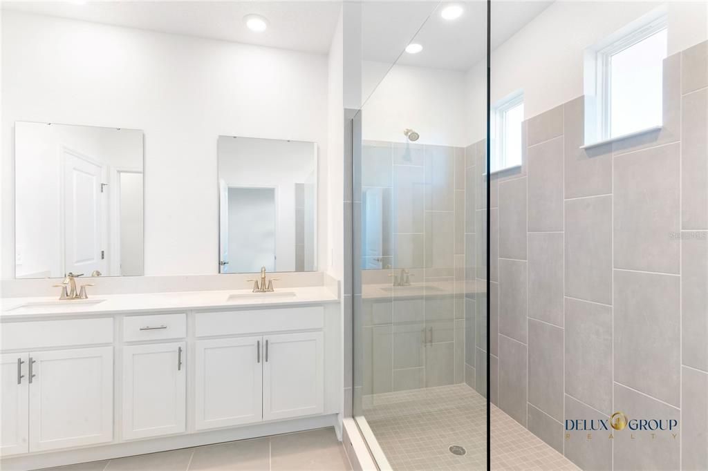 Active With Contract: $3,200 (4 beds, 3 baths, 2532 Square Feet)