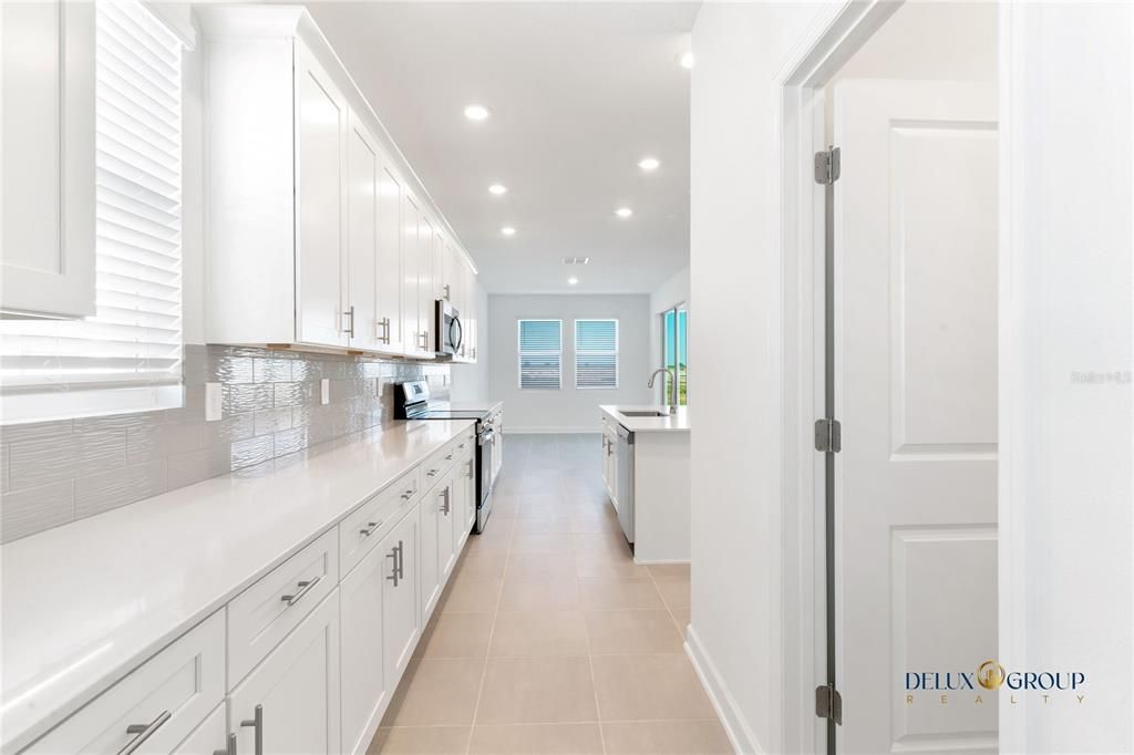 Active With Contract: $3,200 (4 beds, 3 baths, 2532 Square Feet)