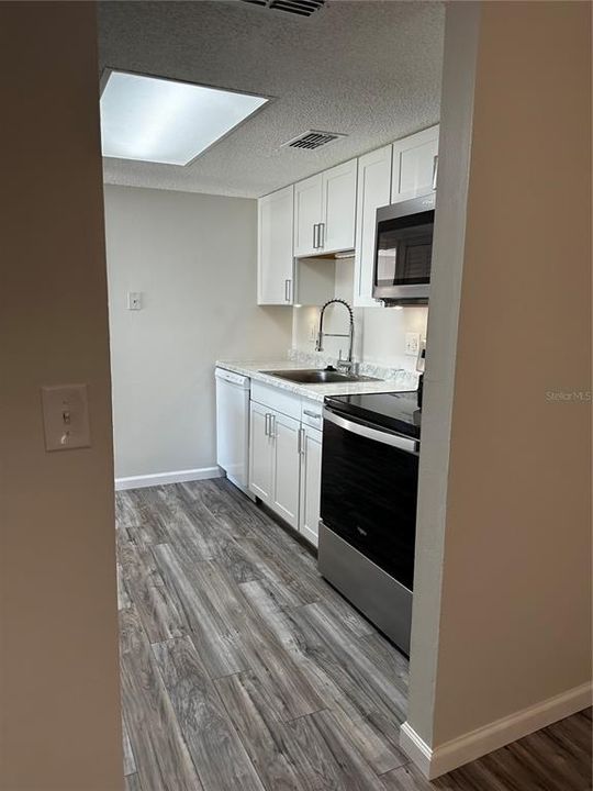 В аренду: $1,650 (2 спален, 2 ванн, 915 Квадратных фут)