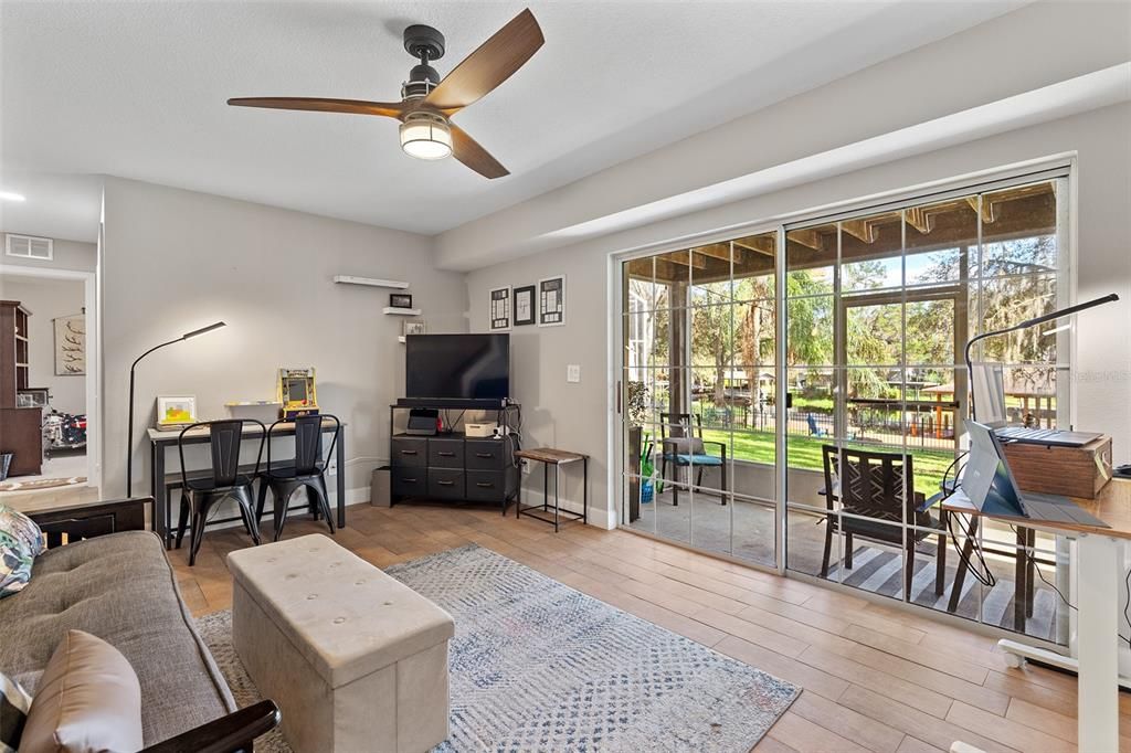 На продажу: $784,000 (4 спален, 2 ванн, 2503 Квадратных фут)