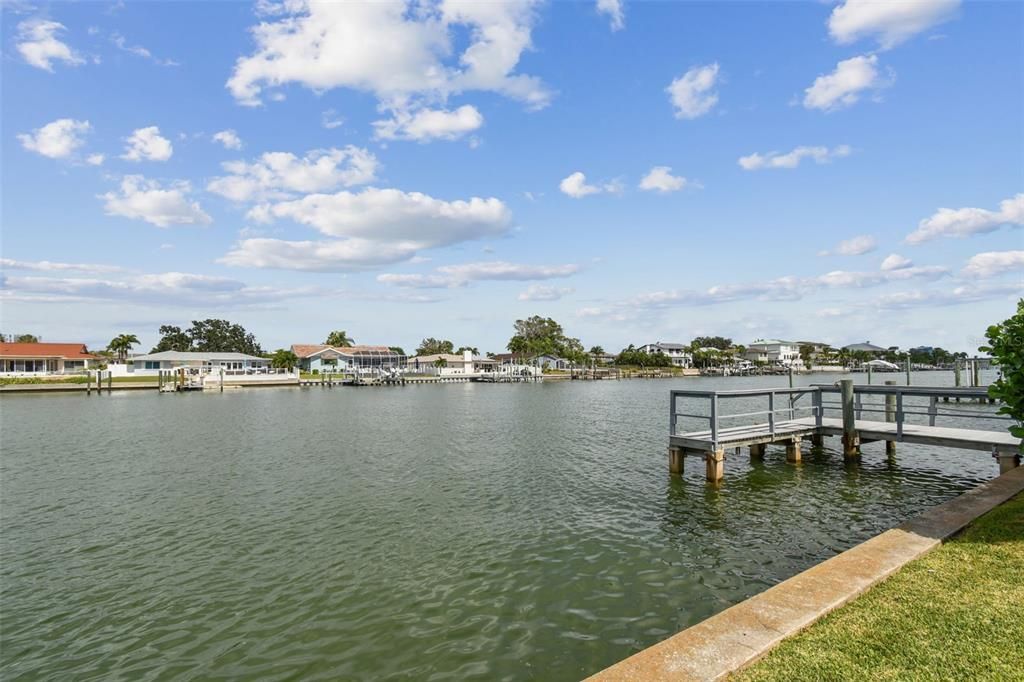 На продажу: $2,600,000 (5 спален, 3 ванн, 3463 Квадратных фут)