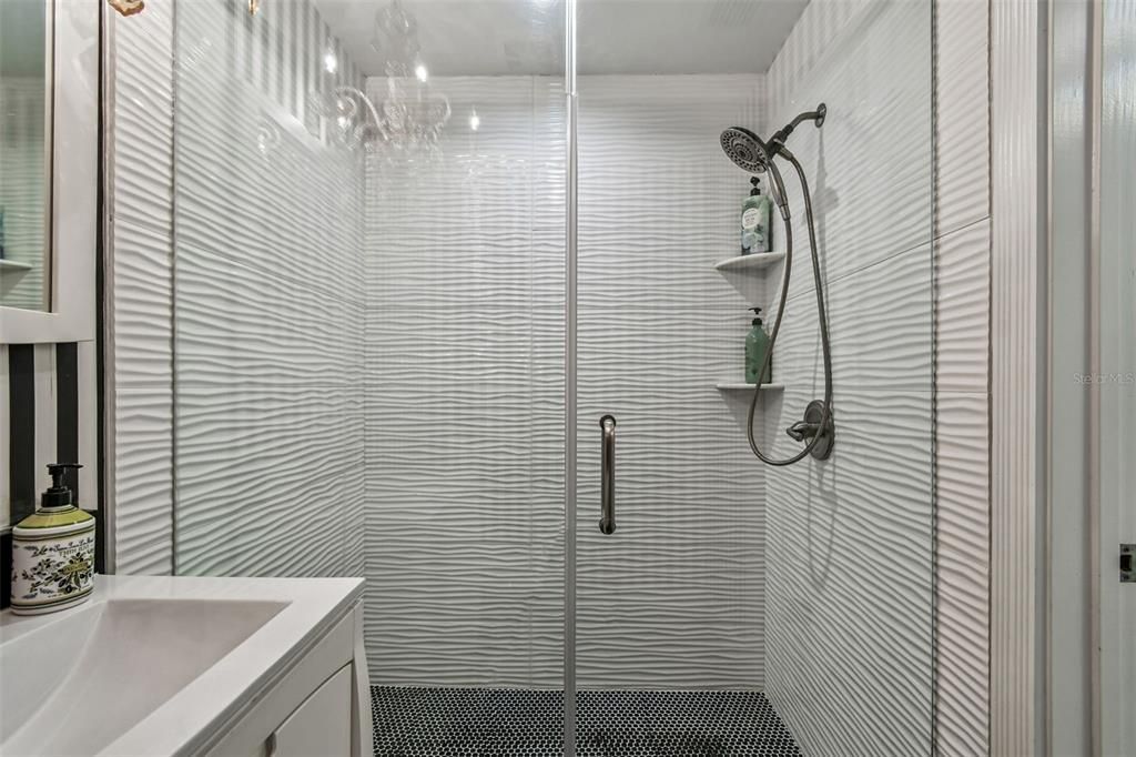 На продажу: $2,600,000 (5 спален, 3 ванн, 3463 Квадратных фут)