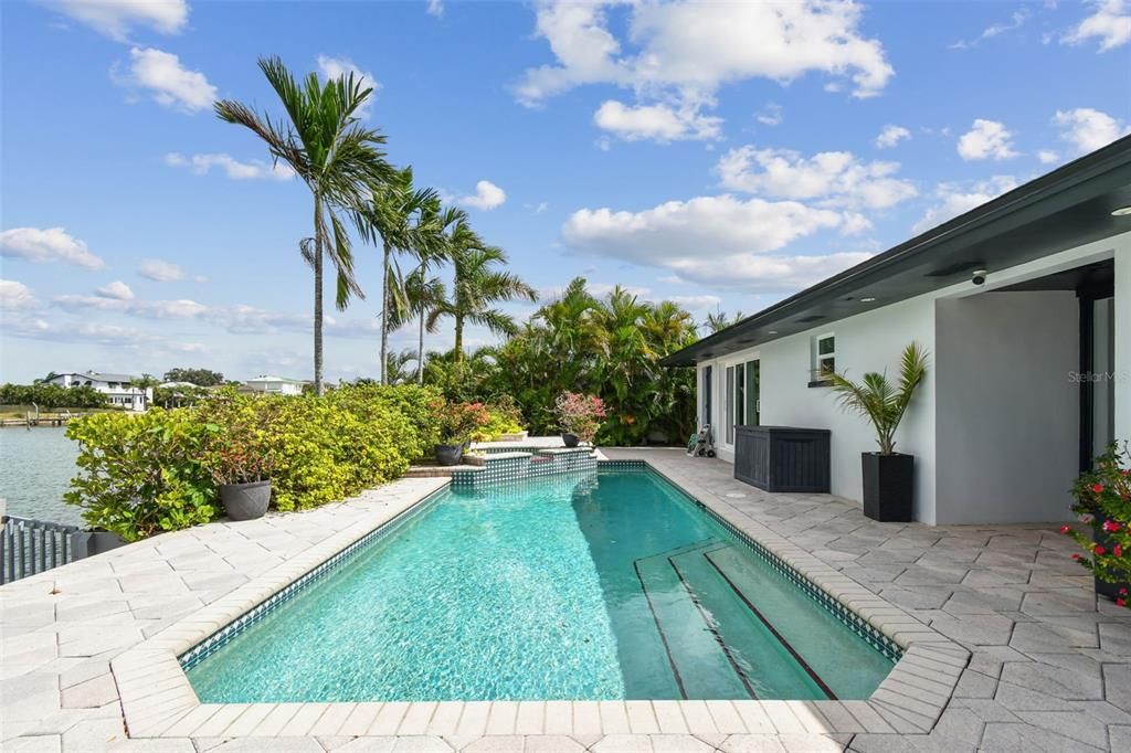 На продажу: $2,600,000 (5 спален, 3 ванн, 3463 Квадратных фут)