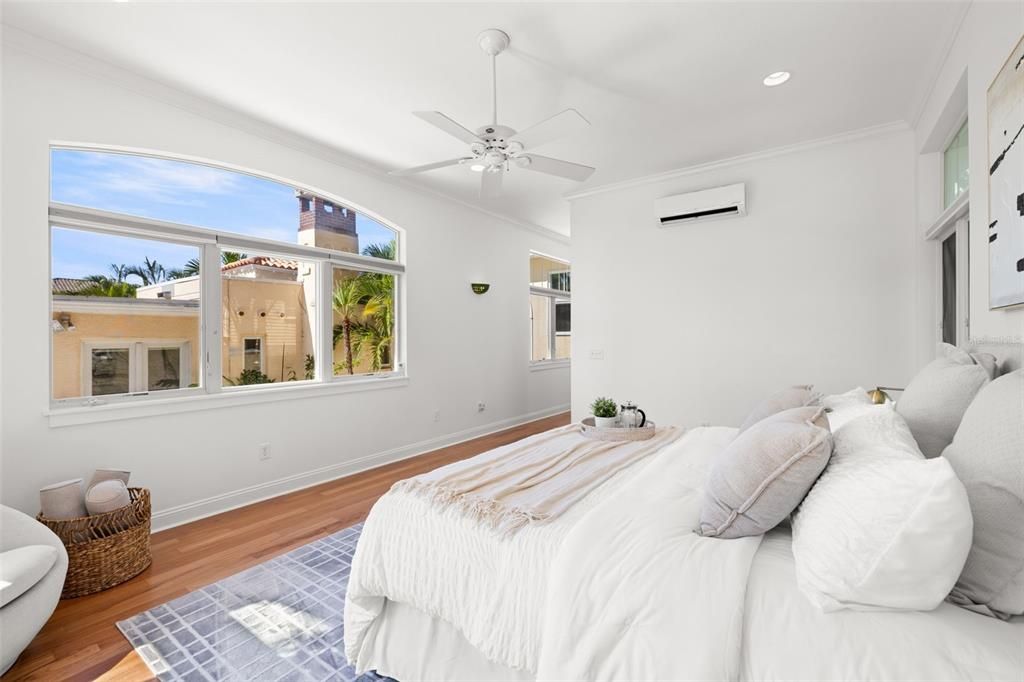 待售: $2,995,000 (5 贝兹, 6 浴室, 4456 平方英尺)