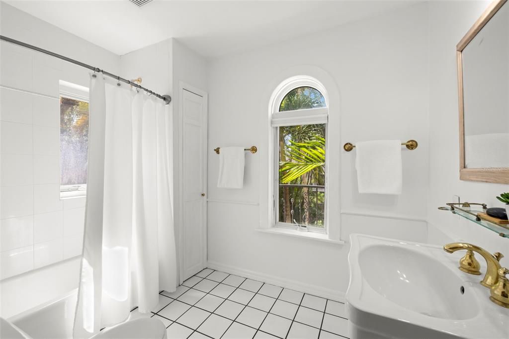 待售: $2,995,000 (5 贝兹, 6 浴室, 4456 平方英尺)