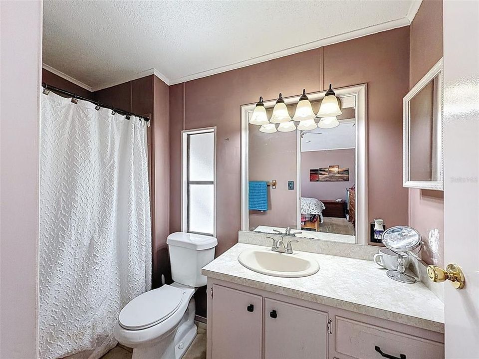 For Sale: $154,900 (2 beds, 2 baths, 1144 Square Feet)