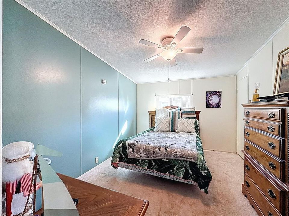 For Sale: $154,900 (2 beds, 2 baths, 1144 Square Feet)