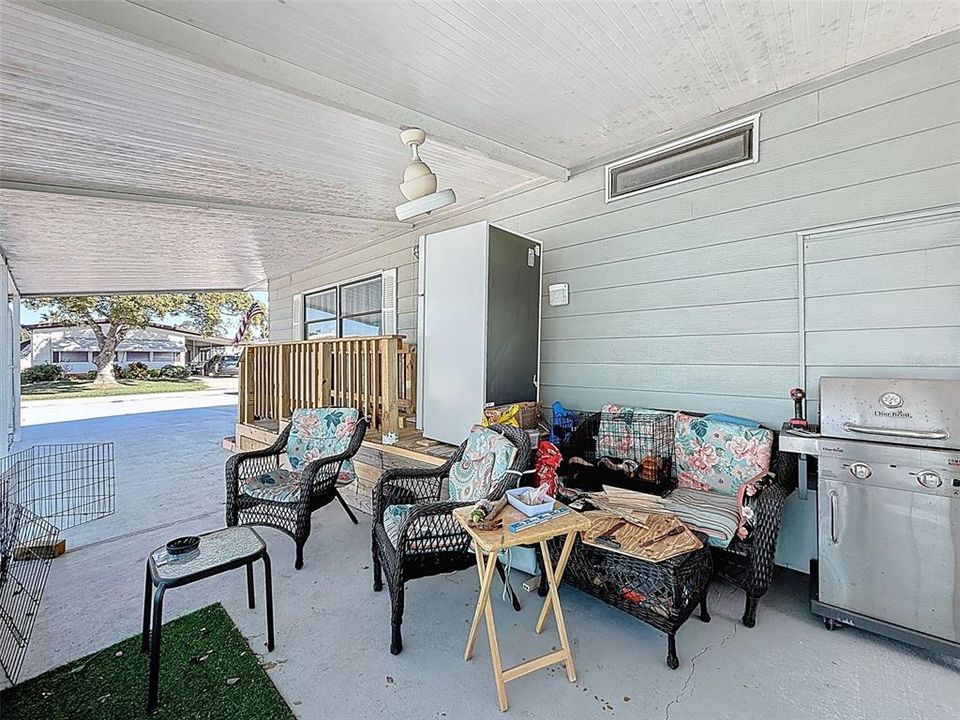 For Sale: $154,900 (2 beds, 2 baths, 1144 Square Feet)