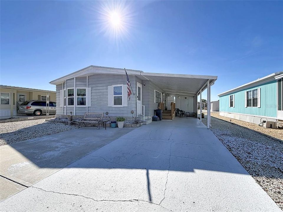 For Sale: $154,900 (2 beds, 2 baths, 1144 Square Feet)