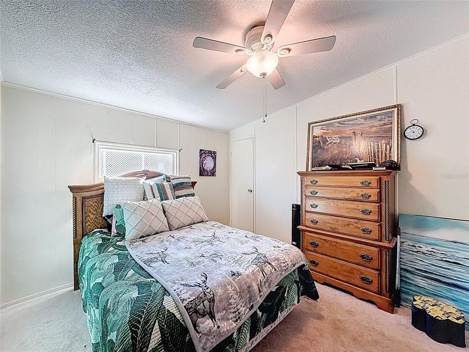 For Sale: $154,900 (2 beds, 2 baths, 1144 Square Feet)