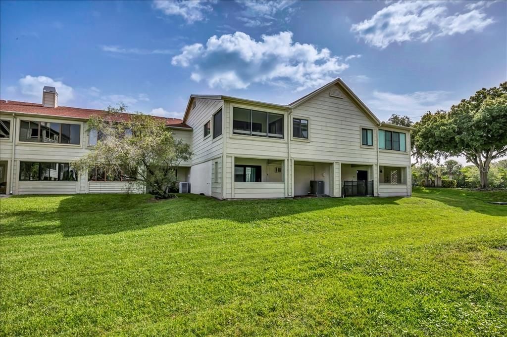 For Sale: $340,000 (2 beds, 2 baths, 1107 Square Feet)