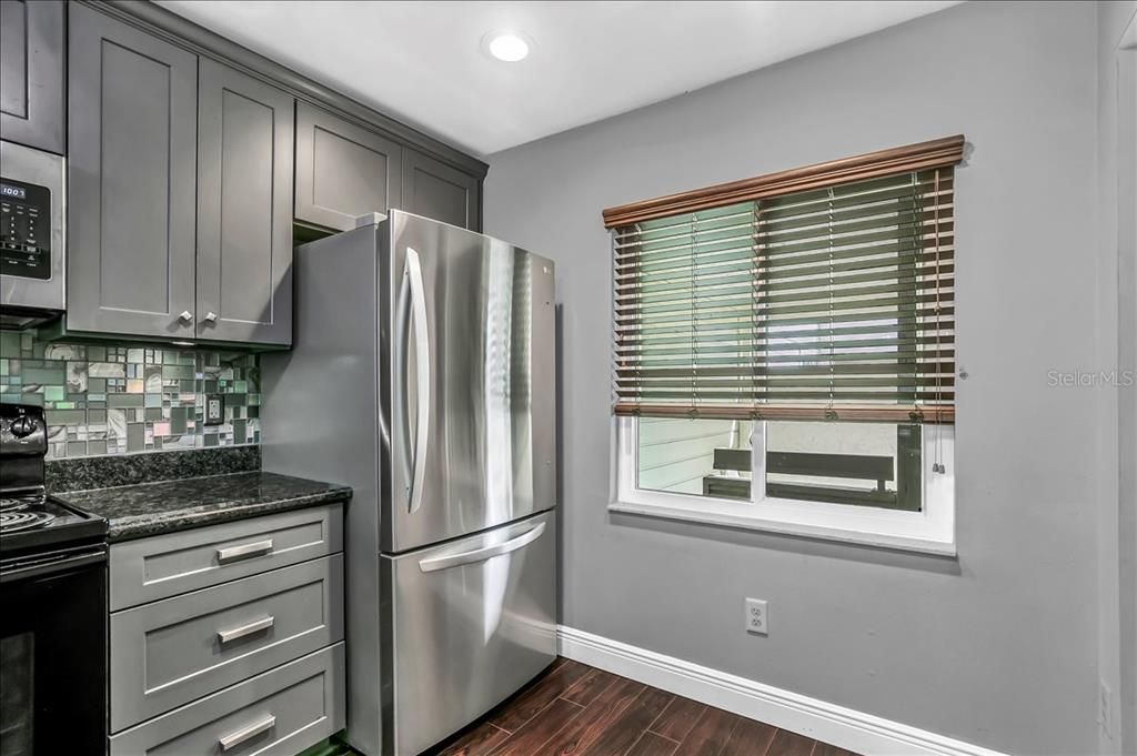 For Sale: $340,000 (2 beds, 2 baths, 1107 Square Feet)