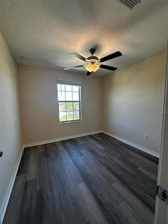 待售: $369,900 (4 贝兹, 2 浴室, 1914 平方英尺)