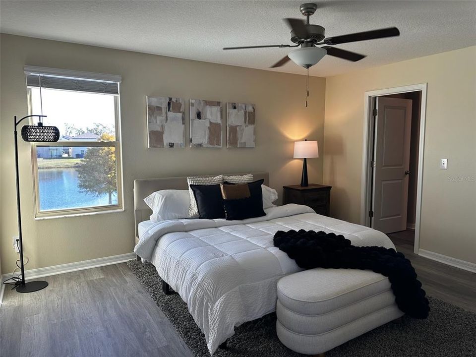 待售: $369,900 (4 贝兹, 2 浴室, 1914 平方英尺)