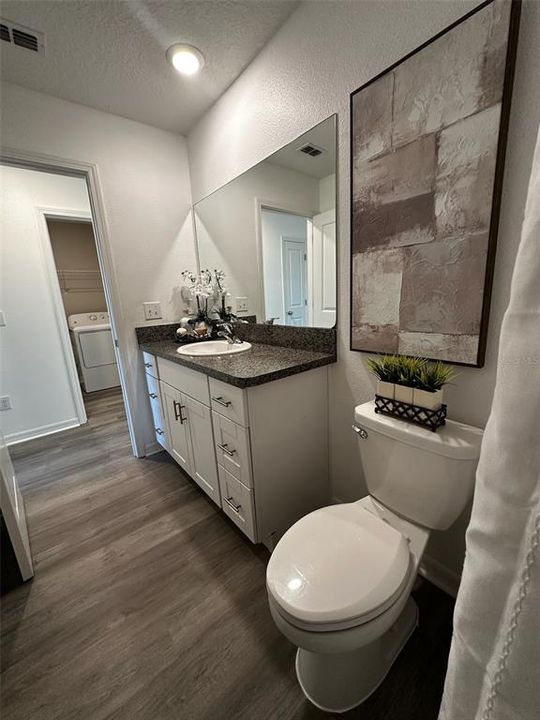 待售: $369,900 (4 贝兹, 2 浴室, 1914 平方英尺)