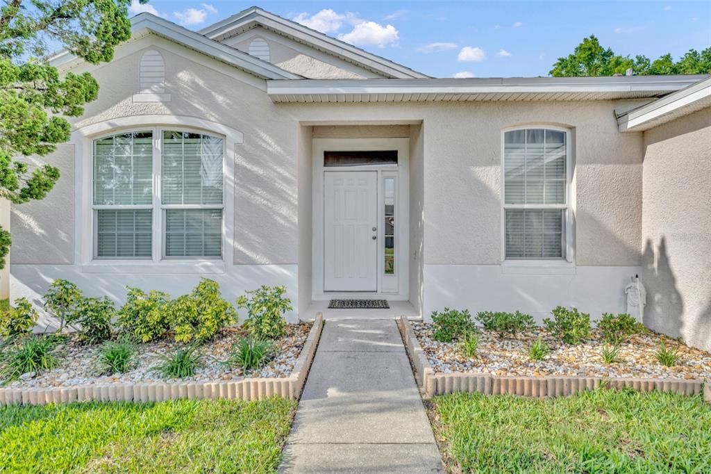 Active With Contract: $385,000 (3 beds, 2 baths, 1772 Square Feet)