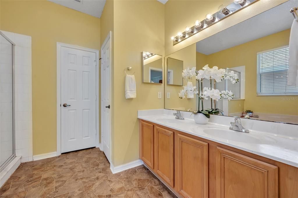 Active With Contract: $385,000 (3 beds, 2 baths, 1772 Square Feet)