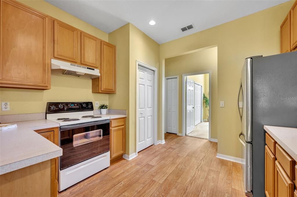 Active With Contract: $385,000 (3 beds, 2 baths, 1772 Square Feet)