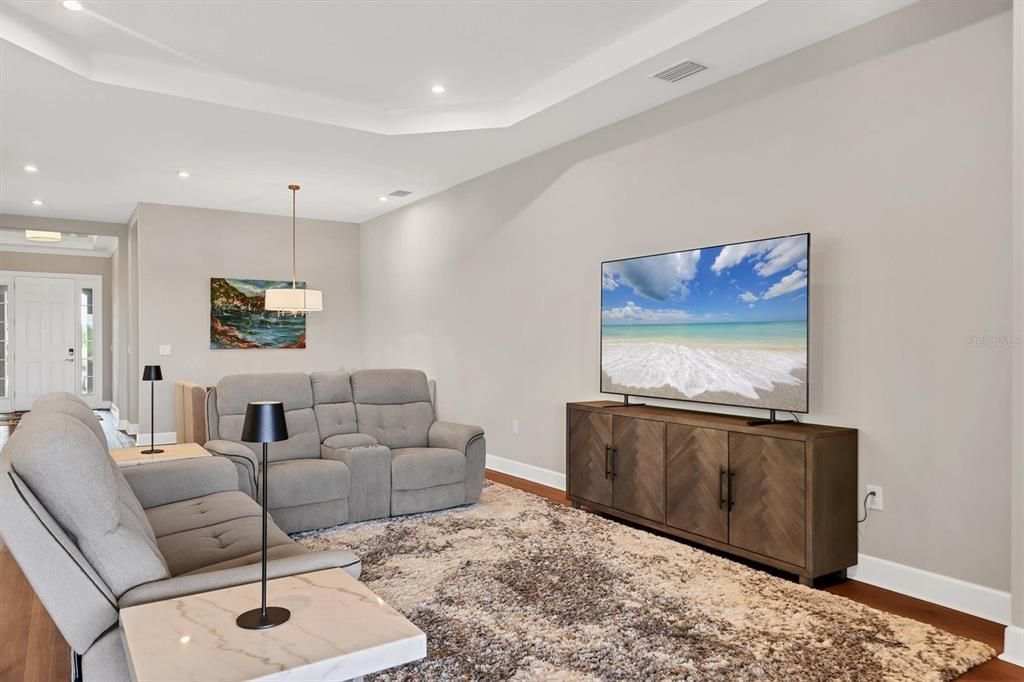 For Sale: $740,000 (3 beds, 3 baths, 2433 Square Feet)