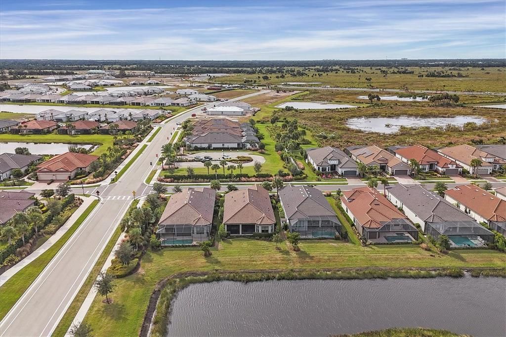 For Sale: $740,000 (3 beds, 3 baths, 2433 Square Feet)