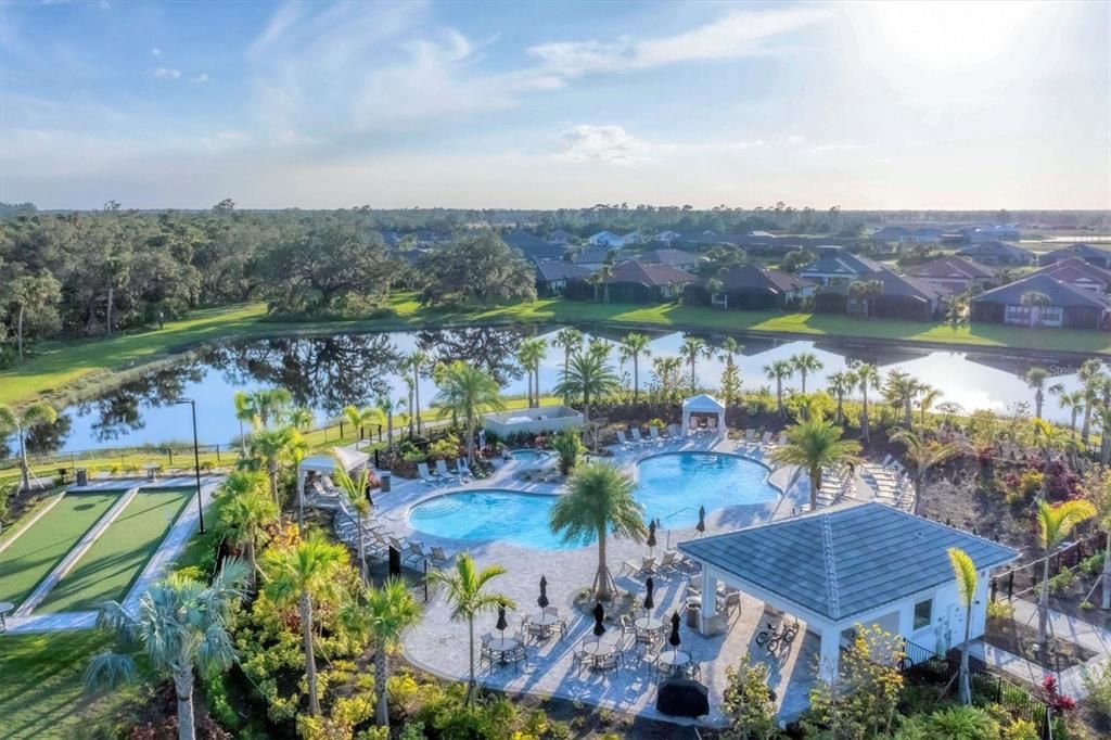 For Sale: $740,000 (3 beds, 3 baths, 2433 Square Feet)