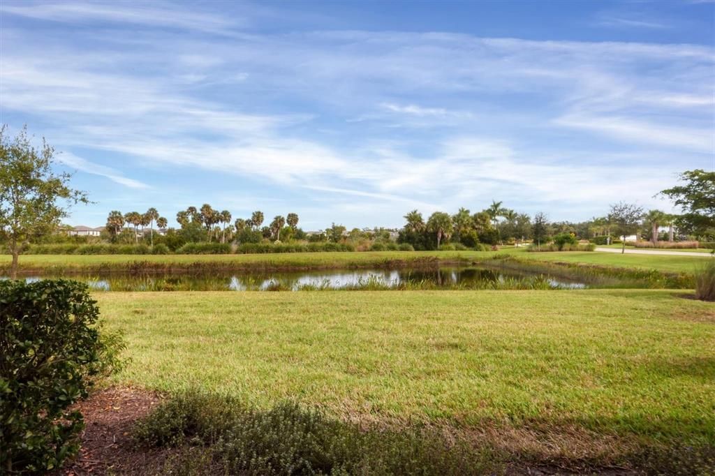 For Sale: $740,000 (3 beds, 3 baths, 2433 Square Feet)