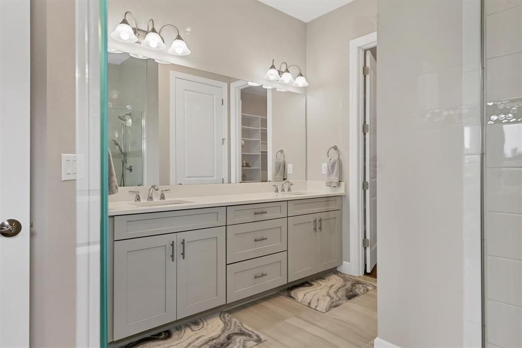 For Sale: $740,000 (3 beds, 3 baths, 2433 Square Feet)