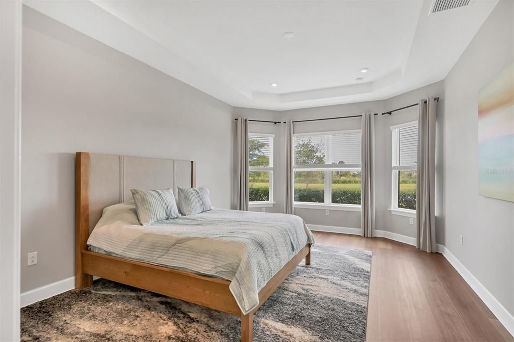 For Sale: $740,000 (3 beds, 3 baths, 2433 Square Feet)