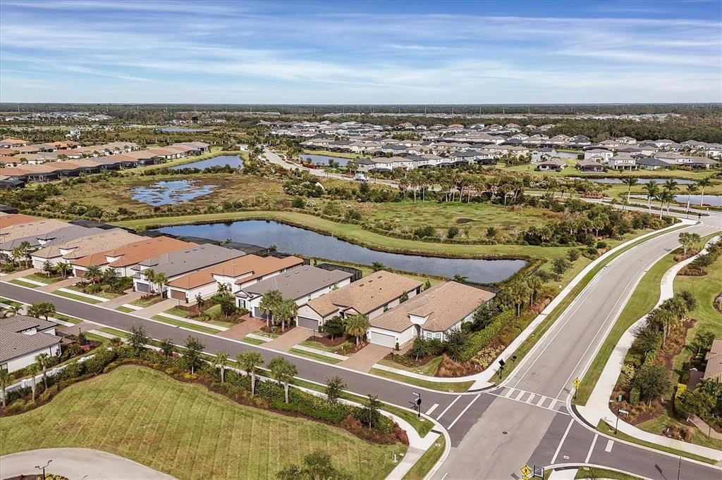 For Sale: $740,000 (3 beds, 3 baths, 2433 Square Feet)