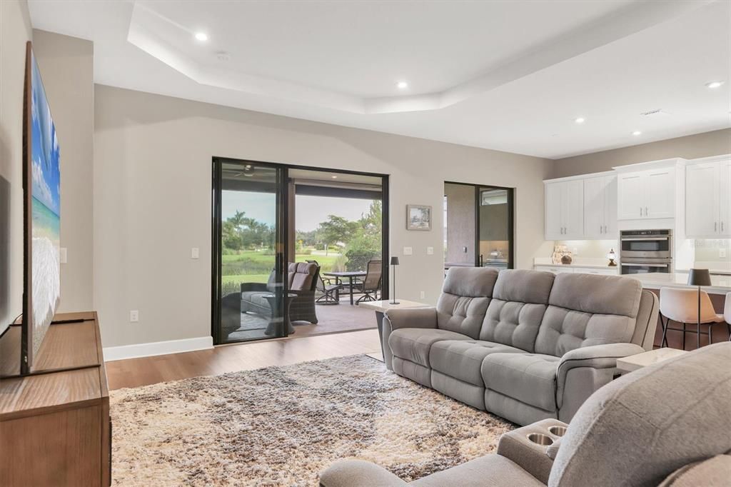 For Sale: $740,000 (3 beds, 3 baths, 2433 Square Feet)