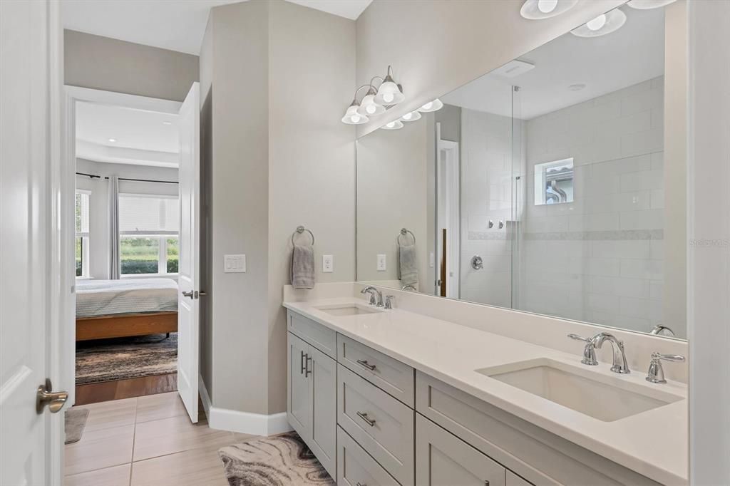 For Sale: $740,000 (3 beds, 3 baths, 2433 Square Feet)