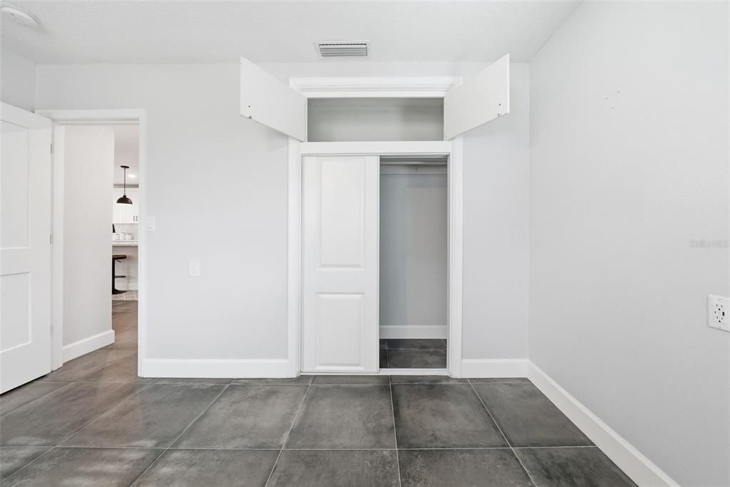 En Venta: $699,999 (4 camas, 2 baños, 1864 Pies cuadrados)