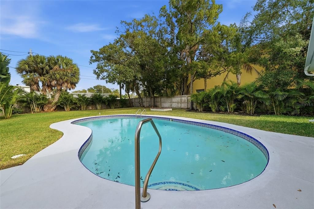 En Venta: $699,999 (4 camas, 2 baños, 1864 Pies cuadrados)