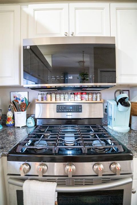 En Venta: $355,000 (3 camas, 2 baños, 1304 Pies cuadrados)