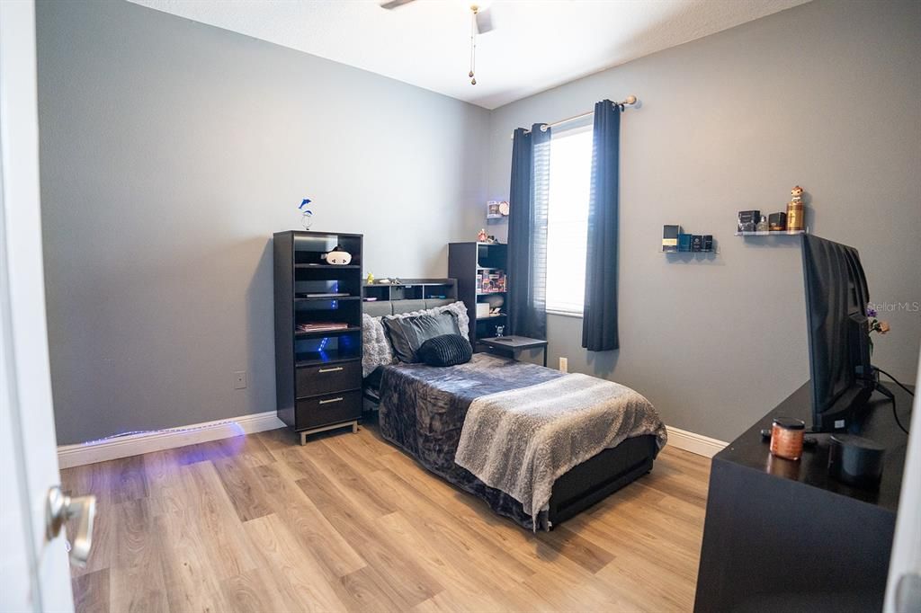 En Venta: $355,000 (3 camas, 2 baños, 1304 Pies cuadrados)