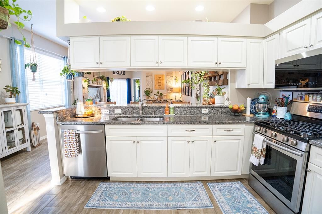 En Venta: $355,000 (3 camas, 2 baños, 1304 Pies cuadrados)