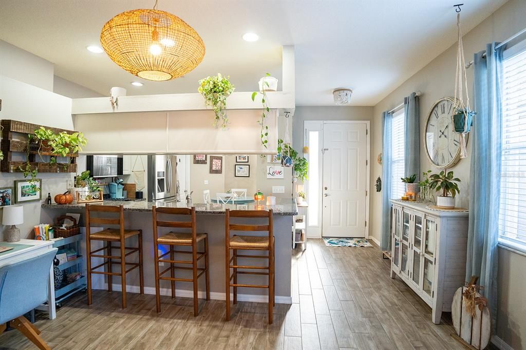 En Venta: $355,000 (3 camas, 2 baños, 1304 Pies cuadrados)