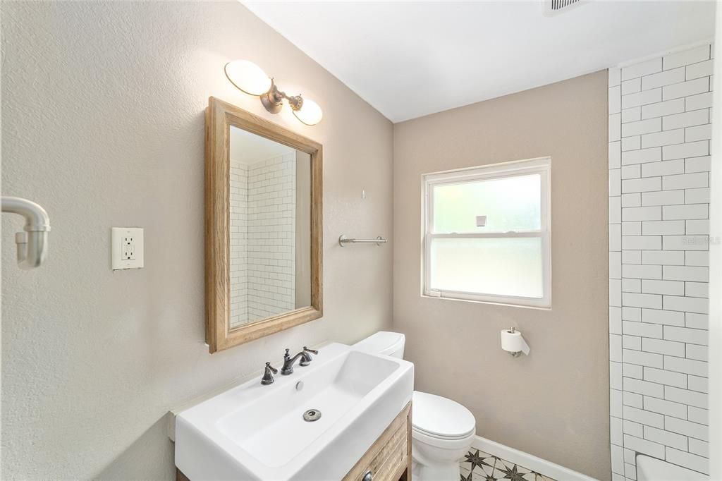 Active With Contract: $470,000 (3 beds, 2 baths, 2068 Square Feet)