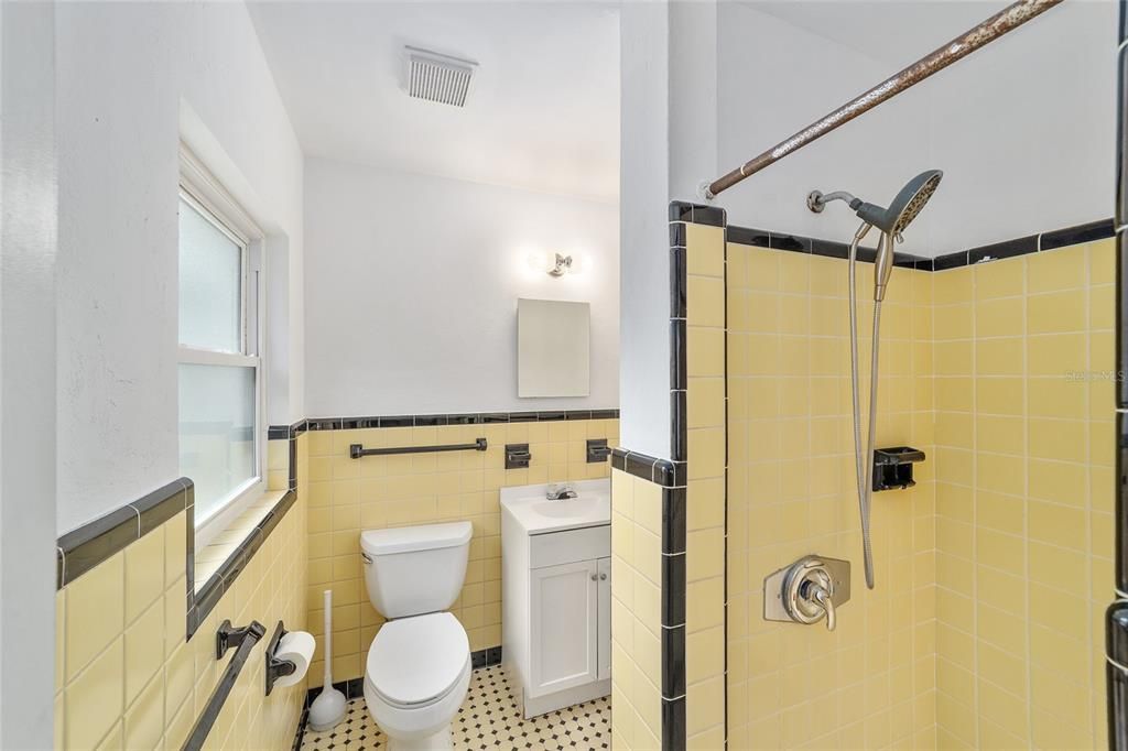 Active With Contract: $470,000 (3 beds, 2 baths, 2068 Square Feet)