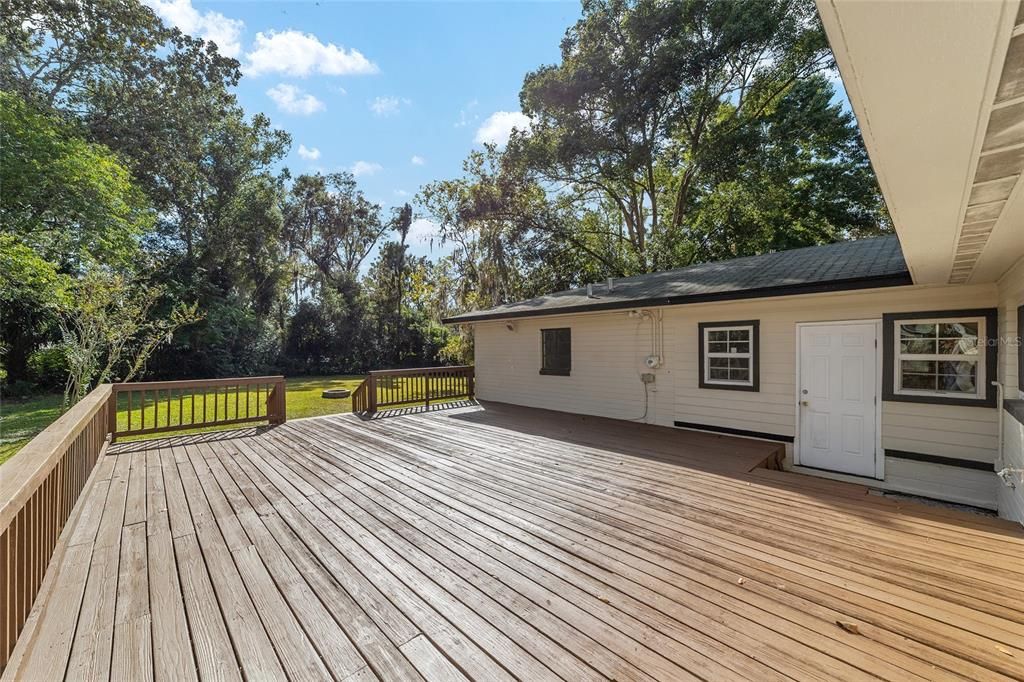 Active With Contract: $470,000 (3 beds, 2 baths, 2068 Square Feet)