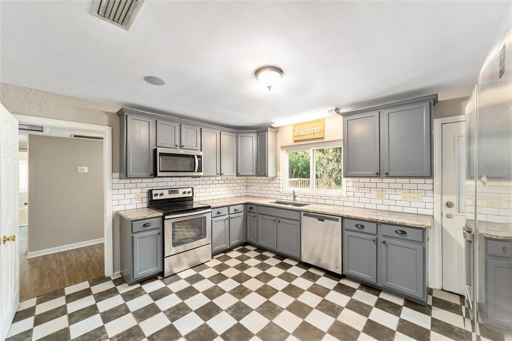 Active With Contract: $470,000 (3 beds, 2 baths, 2068 Square Feet)