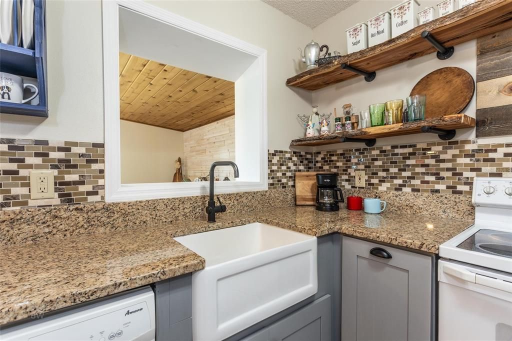 En Venta: $245,000 (2 camas, 2 baños, 1150 Pies cuadrados)