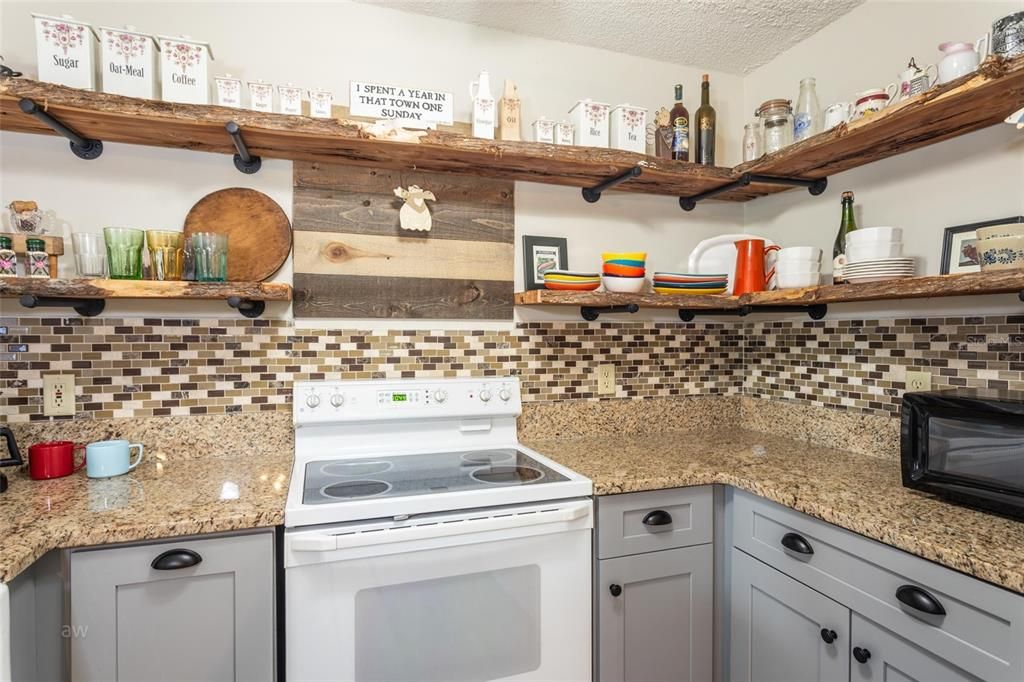 En Venta: $245,000 (2 camas, 2 baños, 1150 Pies cuadrados)