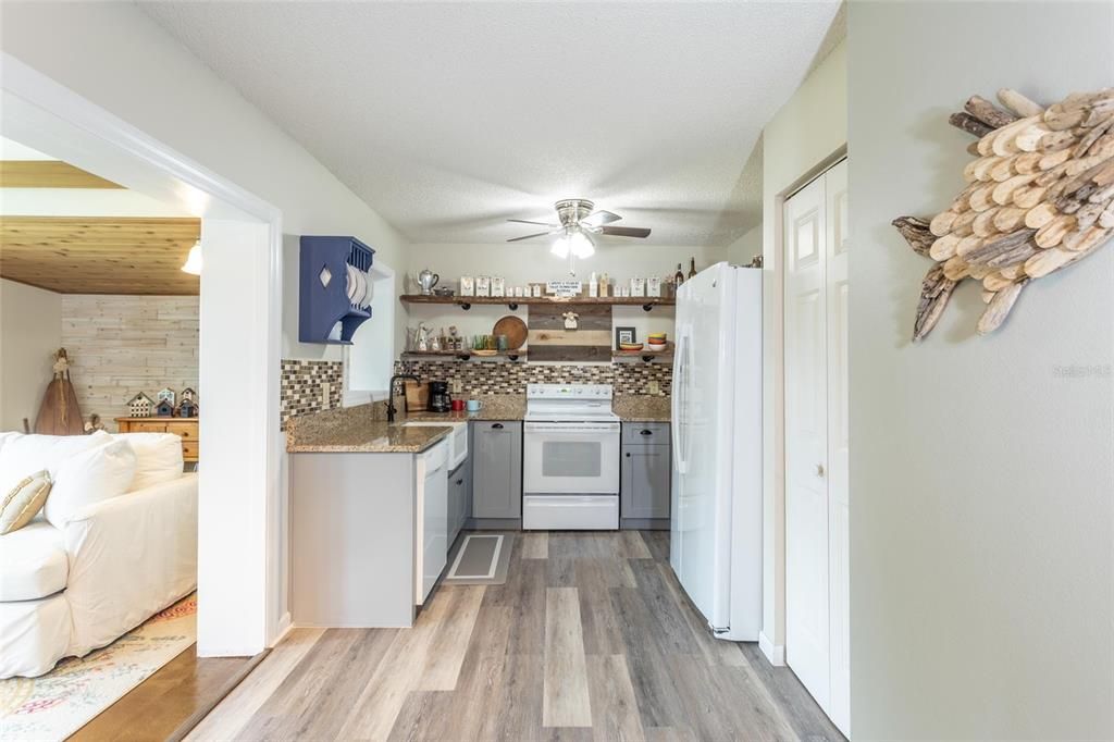 En Venta: $245,000 (2 camas, 2 baños, 1150 Pies cuadrados)