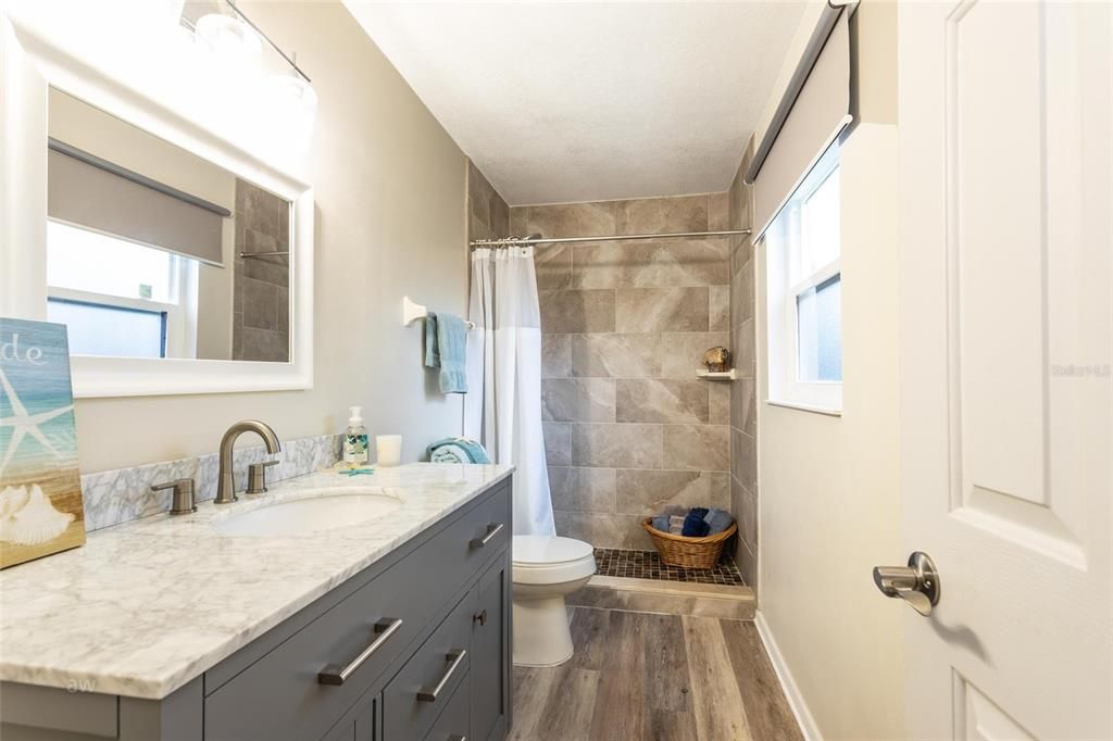 En Venta: $245,000 (2 camas, 2 baños, 1150 Pies cuadrados)