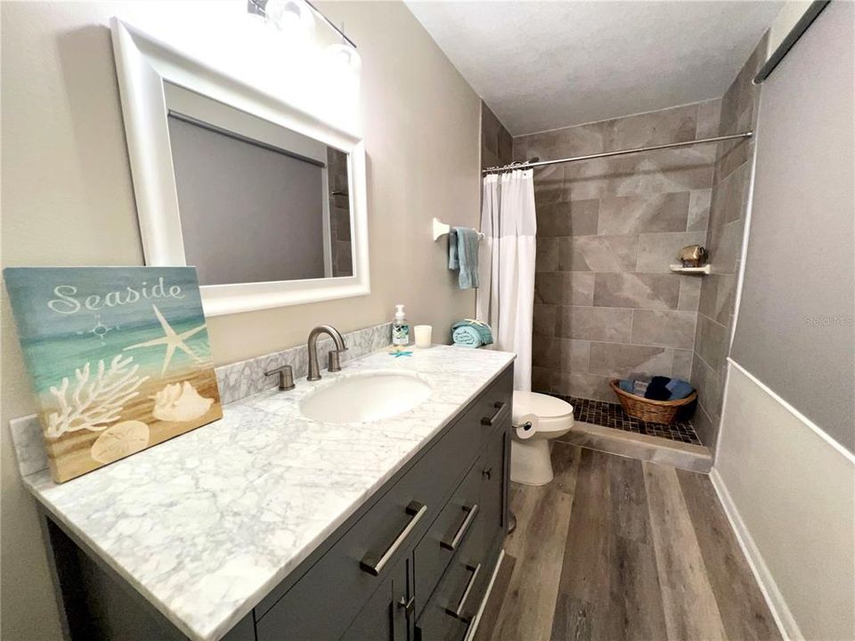 En Venta: $245,000 (2 camas, 2 baños, 1150 Pies cuadrados)