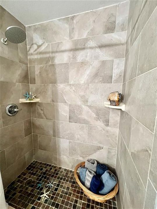 En Venta: $245,000 (2 camas, 2 baños, 1150 Pies cuadrados)