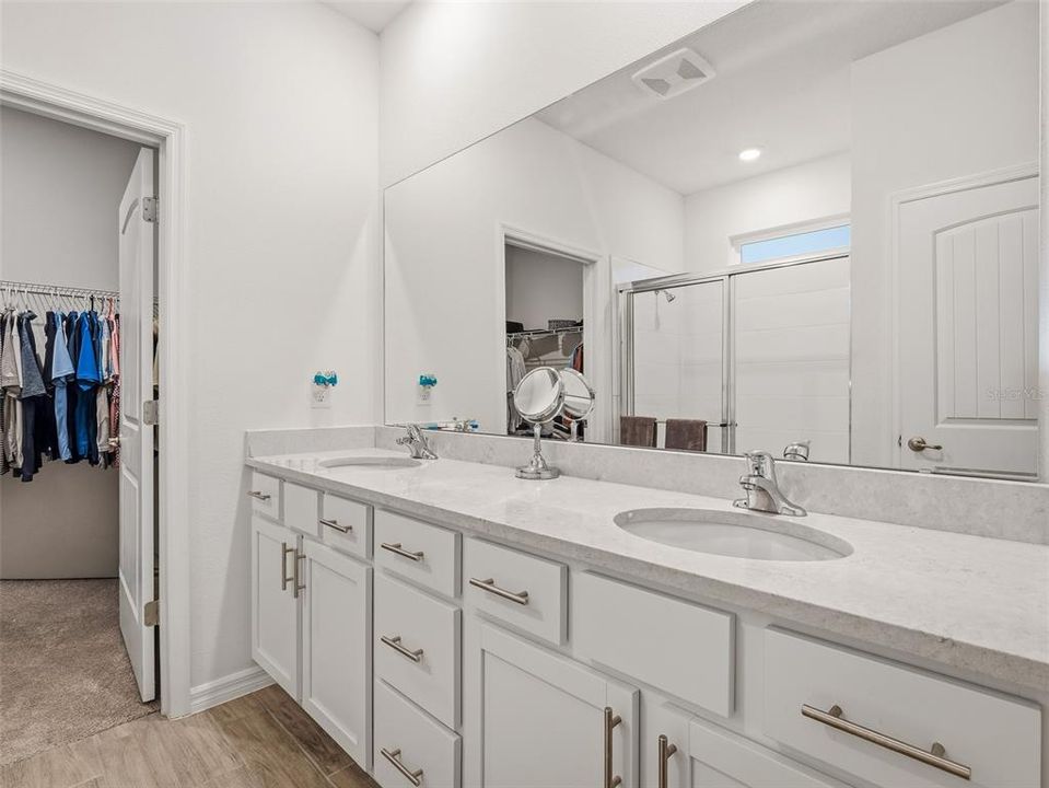 На продажу: $425,000 (3 спален, 2 ванн, 1662 Квадратных фут)