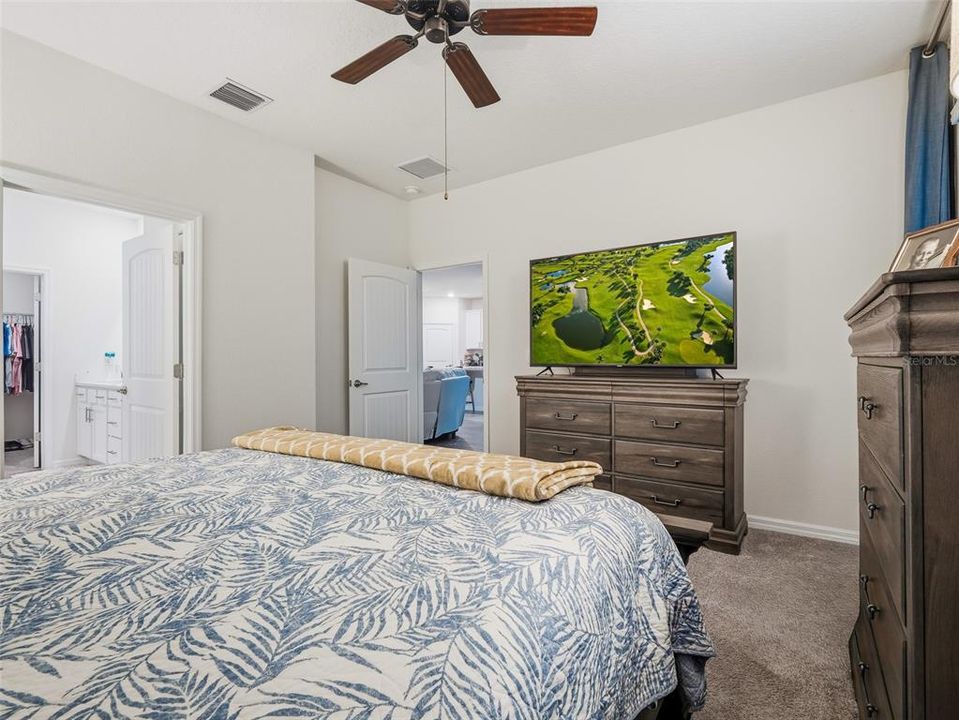 На продажу: $425,000 (3 спален, 2 ванн, 1662 Квадратных фут)